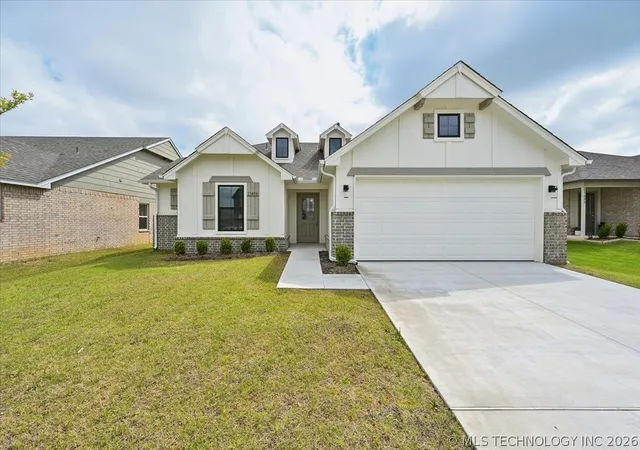 Photo 1 of Sale Pending at 13404 E 123rd Place N, Collinsville, OK 74021 | MLS# 2617577 | Listing updated on 2026-09-08