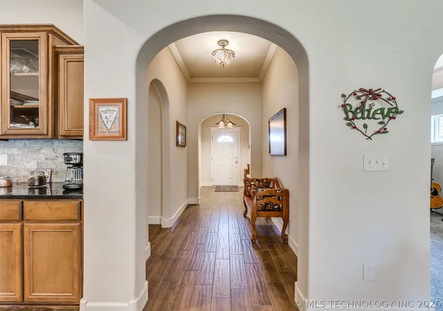 Photo 3 of Sale Pending at 13182 S 90th Eastavenue, Bixby, OK 74008 | MLS# 2615571 | Listing updated on 2026-09-08