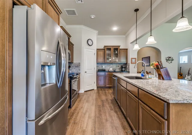 Photo 4 of Sale Pending at 13182 S 90th Eastavenue, Bixby, OK 74008 | MLS# 2615571 | Listing updated on 2026-09-08