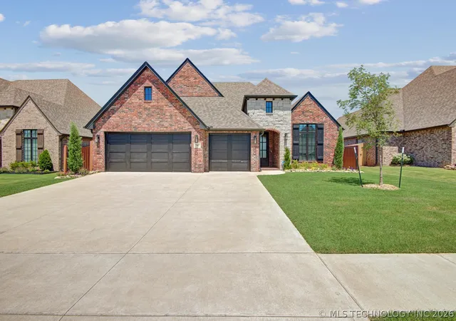 Photo 3 of Single family home for sale at 7905 N 149th Eastavenue, Owasso, OK 74055 | MLS# 2617729 | Listing updated on 2026-09-10