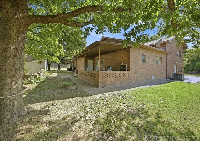 Photo 3 of Single family home for sale at 431 E Epley Dr, Stigler, OK 74462 | MLS# 2617829 | Listing updated on 2026-09-10