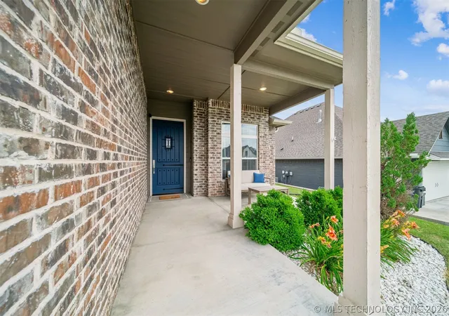 Photo 3 of Single family home for sale at 2888 Front Rd, Catoosa, OK 74015 | MLS# 2617993 | Listing updated on 2026-08-31
