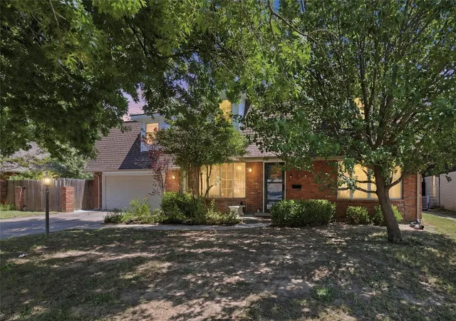 Photo 2 of Single family home for sale at 4631 S Maplewood Ave, Tulsa, OK 74135 | MLS# 2617941 | Listing updated on 2026-08-30