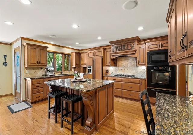 Photo 3 of Single family home for sale at 2224 Stonewall Dr, Bartlesville, OK 74006 | MLS# 2614874 | Listing updated on 2026-09-15