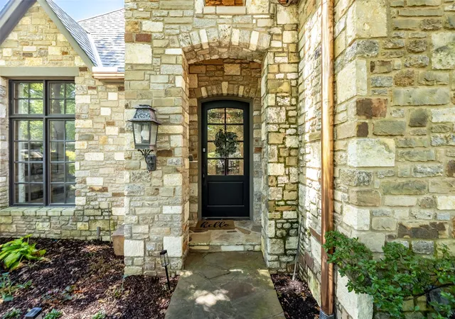 Photo 2 of Sale Pending at 11660 S Hudson Ct, Tulsa, OK 74137 | MLS# 2617964 | Listing updated on 2026-09-04
