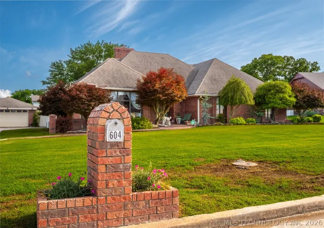 Photo 1 of Single family home for sale at 604 Nelson, Mc Alester, OK 74501 | MLS# 2618150 | Listing updated on 2026-08-30