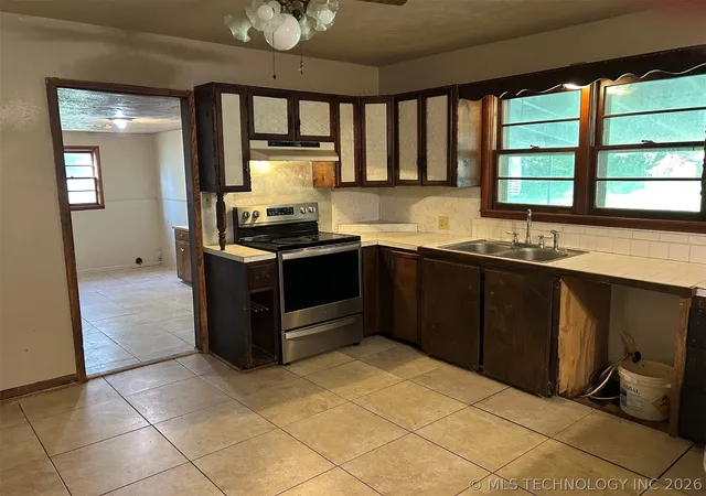 Photo 3 of Single family home for sale at 3600 S Country Clb Rd, Muskogee, OK 74403 | MLS# 2618224 | Listing updated on 2026-09-04