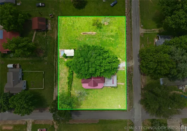 Photo 2 of Single family home for sale at 321 E Delaware, Westville, OK 74965 | MLS# 2618304 | Listing updated on 2026-09-04
