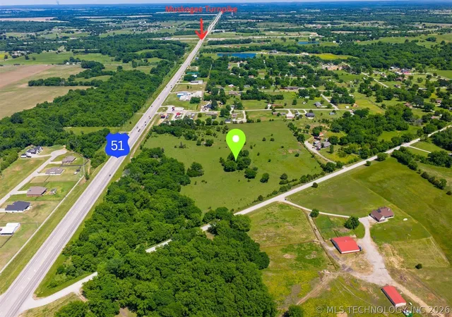 Photo 3 of Sale Pending at 22 S 326th Eastavenue, Coweta, OK 74429 | MLS# 2618140 | Listing updated on 2026-09-20