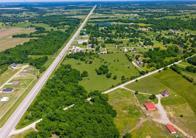 Photo 4 of Sale Pending at 22 S 326th Eastavenue, Coweta, OK 74429 | MLS# 2618140 | Listing updated on 2026-09-20