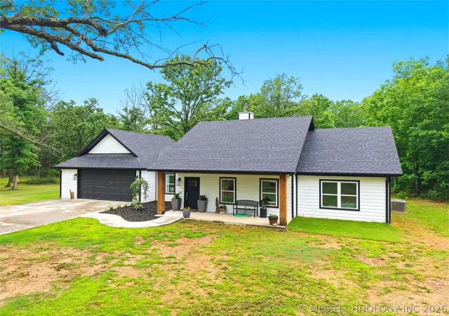 Photo 3 of Single family home for sale at 466070 East 800, Stilwell, OK 74960 | MLS# 2618557 | Listing updated on 2026-09-04