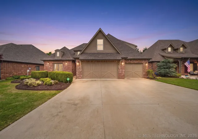 Photo 1 of Single family home for sale at 10934 S 77th Eastavenue, Tulsa, OK 74133 | MLS# 2618490 | Listing updated on 2026-09-21