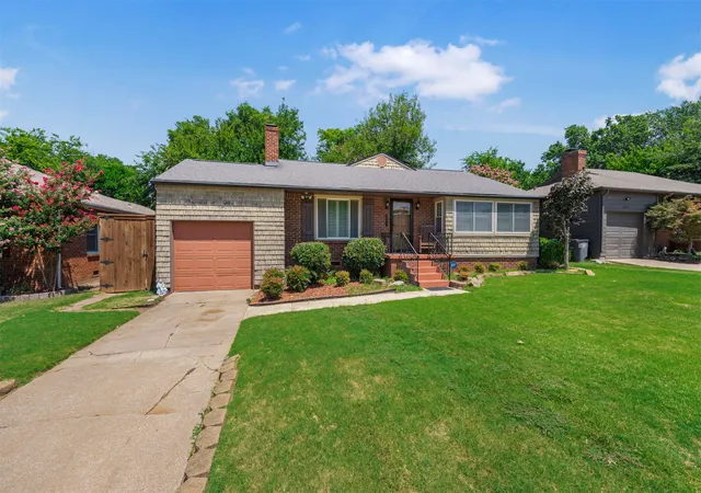 Photo 3 of Sale Pending at 2651 E 20th Street, Tulsa, OK 74104 | MLS# 2618824 | Listing updated on 2026-09-14