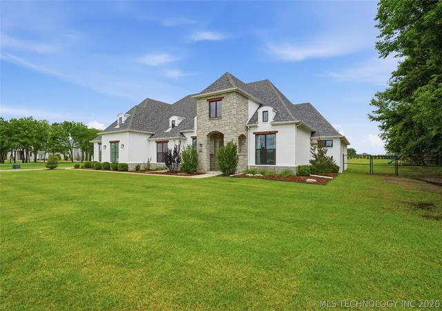 Photo 3 of Single family home for sale at 16981 S 31st Eastavenue, Mounds, OK 74047 | MLS# 2618816 | Listing updated on 2026-09-08