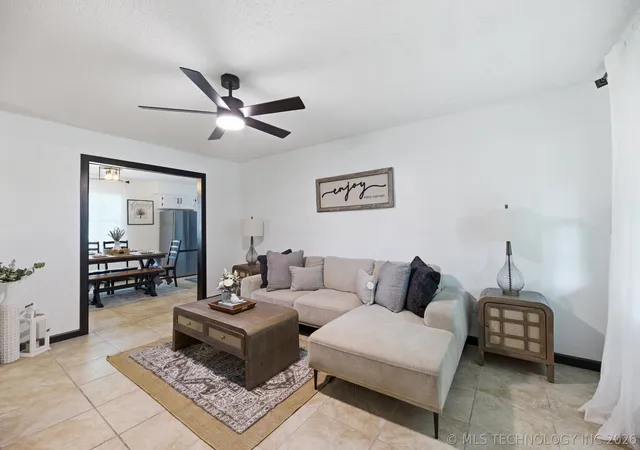 Photo 3 of Sale Pending at 13826 S Elm Ave, Glenpool, OK 74033 | MLS# 2618982 | Listing updated on 2026-08-31