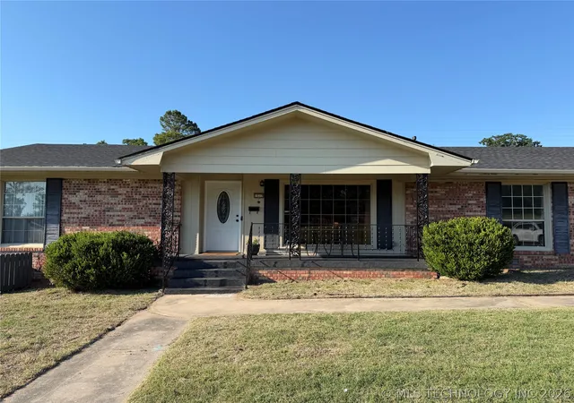 Photo 4 of Single family home for sale at 1517 E Miami, Mc Alester, OK 74501 | MLS# 2617172 | Listing updated on 2026-09-05