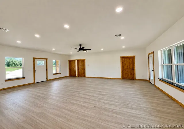 Photo 2 of Single family home for sale at 11792 Xander Ln, Kingston, OK 73439 | MLS# 2616375 | Listing updated on 2026-09-08