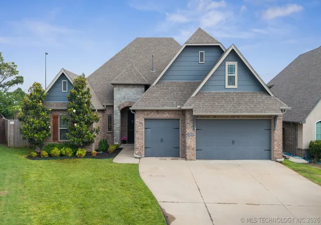 Photo 1 of Single family home for sale at 1205 W Dover St, Broken Arrow, OK 74012 | MLS# 2619068 | Listing updated on 2026-09-02