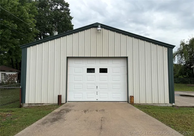 Photo 3 of Single family home for sale at 102 N 2nd Street, Chouteau, OK 74337 | MLS# 2619080 | Listing updated on 2026-09-14