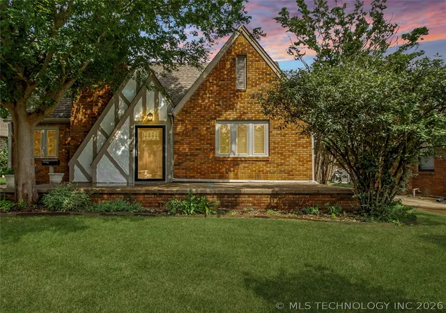 Photo 1 of Single family home for sale at 1535 S Delaware Pl, Tulsa, OK 74104 | MLS# 2618995 | Listing updated on 2026-09-14