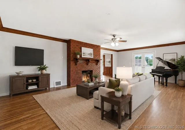 Photo 3 of Single family home for sale at 3855 S Utica Ave, Tulsa, OK 74105 | MLS# 2619060 | Listing updated on 2026-10-01