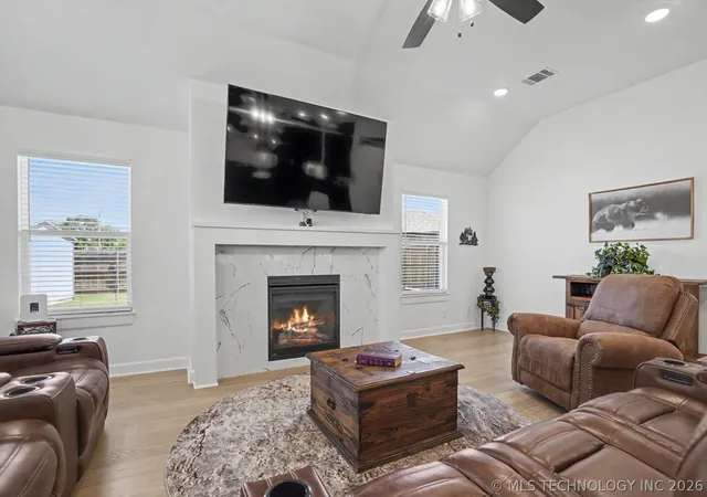 Photo 3 of Single family home for sale at 16150 S 89th Eastavenue, Bixby, OK 74008 | MLS# 2618730 | Listing updated on 2026-09-22