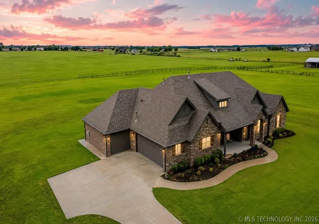 Photo 2 of Single family home for sale at 6706 E 136th Street, Collinsville, OK 74021 | MLS# 2619363 | Listing updated on 2026-09-13