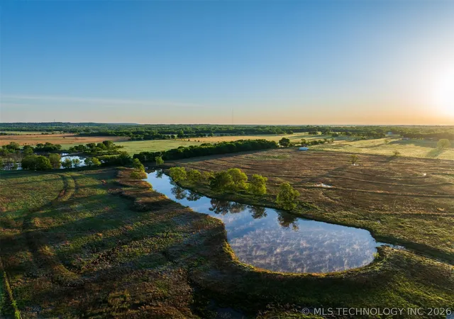 Photo 3 of Sale Pending at 5 N 300 Road, Okmulgee, OK 74447 | MLS# 2619452 | Listing updated on 2026-09-14