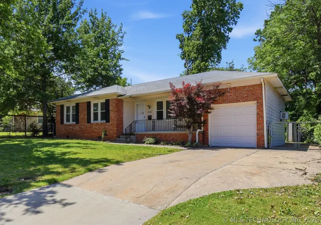 Photo 4 of Sale Pending at 3828 S Indianapolis Ave, Tulsa, OK 74135 | MLS# 2619566 | Listing updated on 2026-08-31