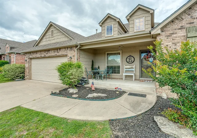 Photo 2 of Single family home for sale at 14355 S Toledo Ave, Bixby, OK 74008 | MLS# 2619190 | Listing updated on 2026-08-31