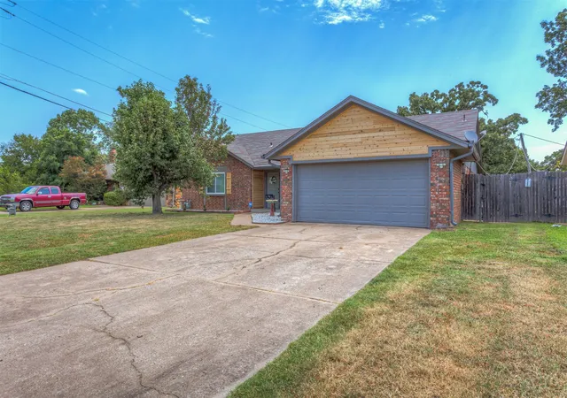 Photo 2 of Single family home for sale at 3105 Magnolia Ct, Sand Springs, OK 74063 | MLS# 2619675 | Listing updated on 2026-09-02