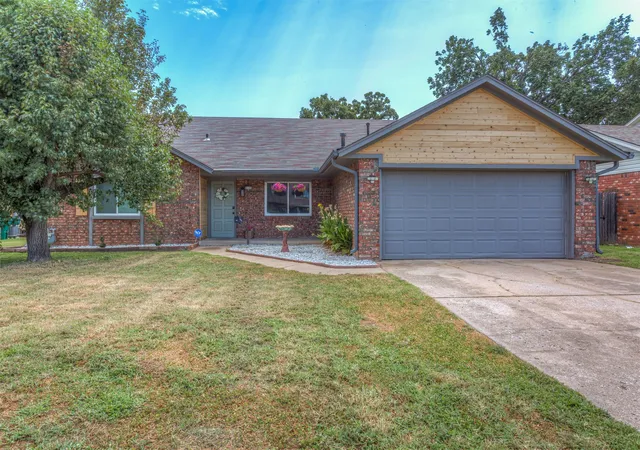 Photo 3 of Single family home for sale at 3105 Magnolia Ct, Sand Springs, OK 74063 | MLS# 2619675 | Listing updated on 2026-09-23