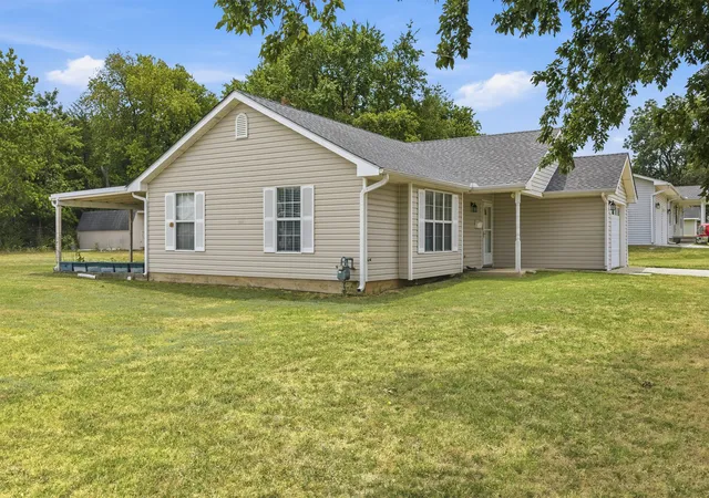 Photo 3 of Single family home for sale at 308 North 4th, Davis, OK 73030 | MLS# 2619719 | Listing updated on 2026-09-23
