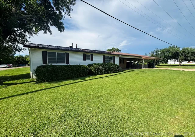 Photo 3 of Manufactured home for sale at 302 Sw 2nd Street, Kingston, OK 73439 | MLS# 2619687 | Listing updated on 2026-09-15
