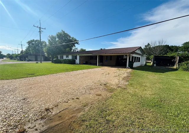 Photo 3 of Manufactured home for sale at 302 SW 2nd Street, Kingston, OK 73439 | MLS# 2619687 | Listing updated on 2026-09-15