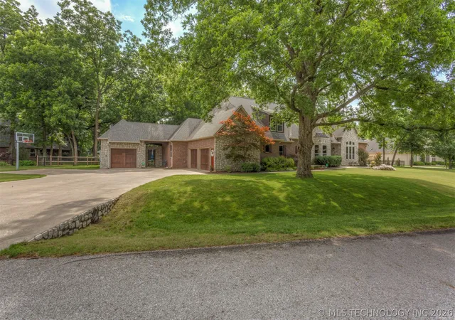 Photo 2 of Single family home for sale at 13711 S 18th Street, Bixby, OK 74008 | MLS# 2619891 | Listing updated on 2026-08-31