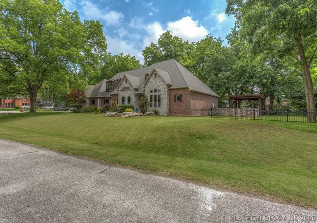 Photo 3 of Single family home for sale at 13711 S 18th Street, Bixby, OK 74008 | MLS# 2619891 | Listing updated on 2026-08-31