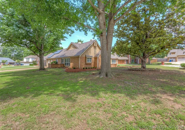 Photo 3 of Single family home for sale at 8620 S Evanston Ave, Tulsa, OK 74137 | MLS# 2619977 | Listing updated on 2026-09-08