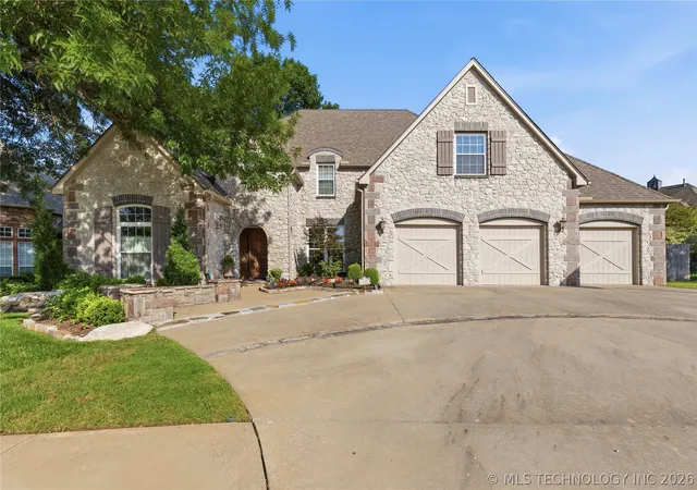 Photo 2 of Single family home for sale at 3609 S Sequoia Ave, Broken Arrow, OK 74011 | MLS# 2619937 | Listing updated on 2026-10-06