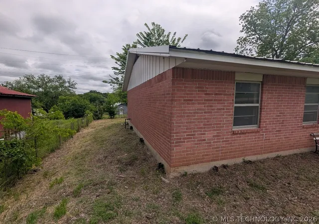 Photo 3 of Single family home for sale at 416 N Wilson St, Fairfax, OK 74637 | MLS# 2620500 | Listing updated on 2026-09-14
