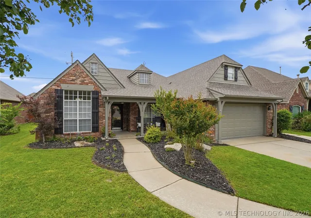 Photo 1 of Single family home for sale at 10400 N 114th Eastavenue, Owasso, OK 74055 | MLS# 2620470 | Listing updated on 2026-10-05