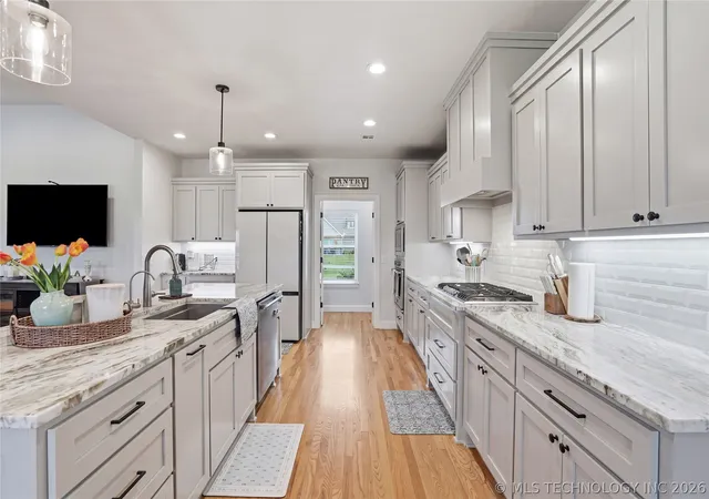 Photo 3 of Single family home for sale at 106 W 167th Street S, Glenpool, OK 74033 | MLS# 2619530 | Listing updated on 2026-09-20