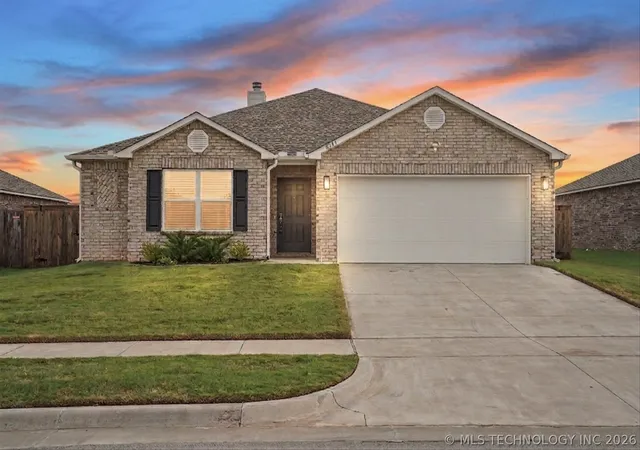 Photo 1 of Sale Pending at 8517 E 163rd Street S, Bixby, OK 74008 | MLS# 2620444 | Listing updated on 2026-09-11