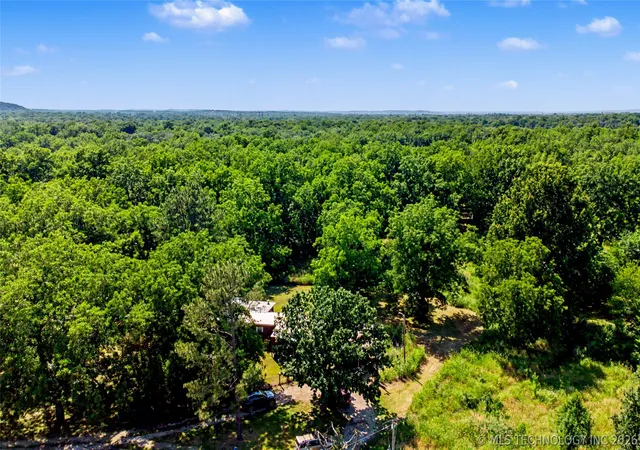 Photo 2 of Manufactured home for sale at 2203 E 86th Street N, Sperry, OK 74073 | MLS# 2620057 | Listing updated on 2026-09-03