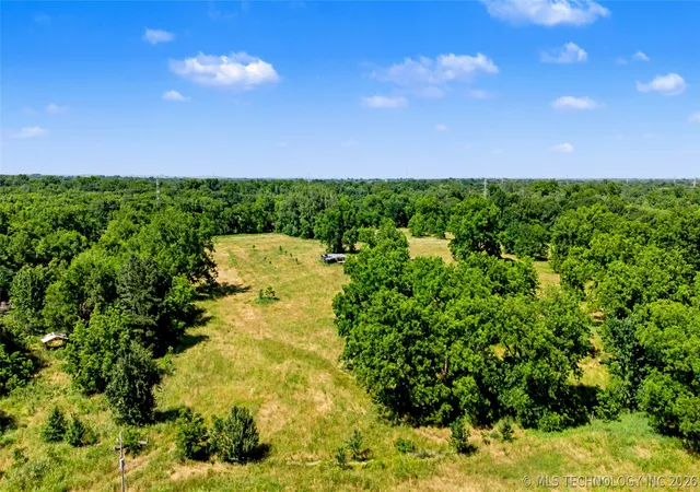Photo 3 of Manufactured home for sale at 2203 E 86th Street N, Sperry, OK 74073 | MLS# 2620057 | Listing updated on 2026-09-03