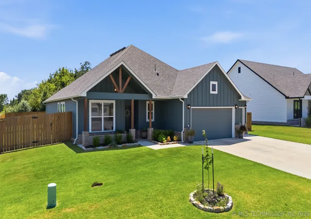Photo 2 of Single family home for sale at 31236 E 65th Place S, Broken Arrow, OK 74014 | MLS# 2620225 | Listing updated on 2026-09-14