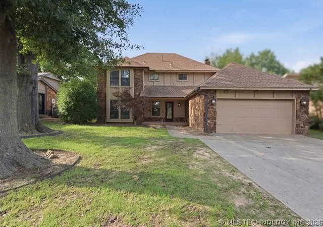 Photo 1 of Single family home for sale at 6903 E 99th Street, Tulsa, OK 74133 | MLS# 2620605 | Listing updated on 2026-09-14