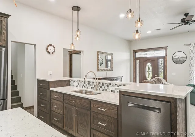 Photo 3 of Sale Pending at 4532 W 430 Road, Pryor, OK 74361 | MLS# 2620786 | Listing updated on 2026-09-07