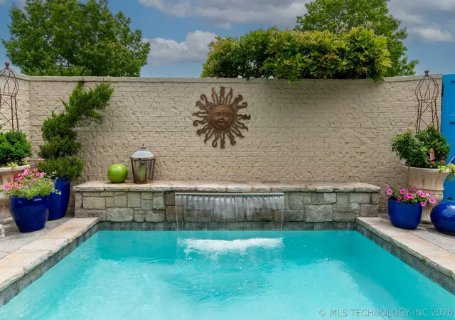 Photo 3 of Single family home for sale at 5810 W Orlando Cir, Broken Arrow, OK 74011 | MLS# 2620820 | Listing updated on 2026-09-14