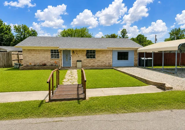 Photo 1 of Single family home for sale at 413 Stanton, Calera, OK 74730 | MLS# 2620826 | Listing updated on 2026-09-03